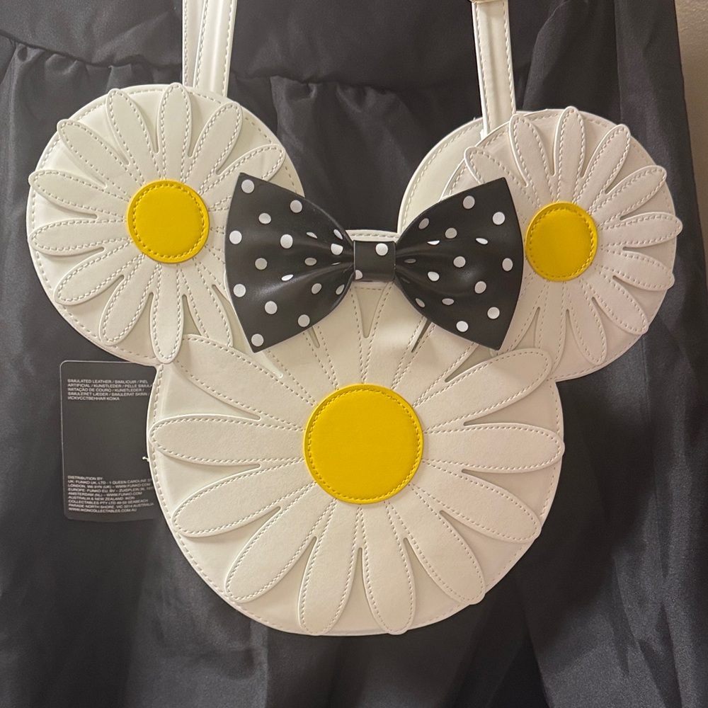 Loungefly Minnie Daisy Polka Dot Bow Crossbody bag